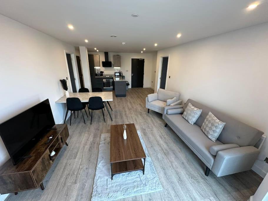 Stylish Central York Apartment Free Parking & Gym 外观 照片
